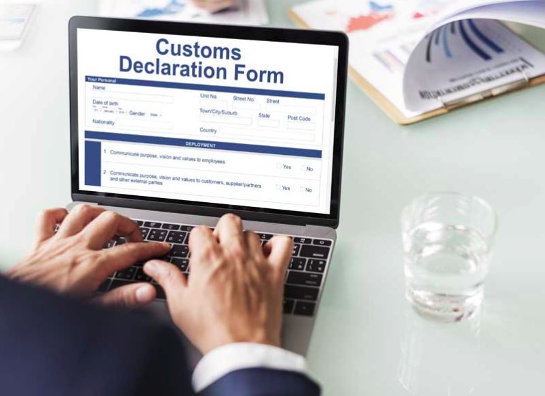 What advantage brings SAP GTS + Broker interface against direct filing with Customs Office?